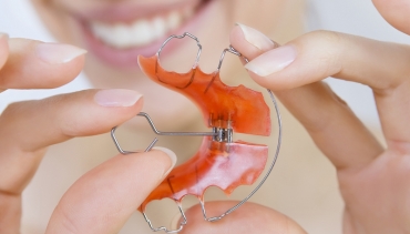 Aparat dentar copii: Tot ce trebuie să știm despre aparatul dentar